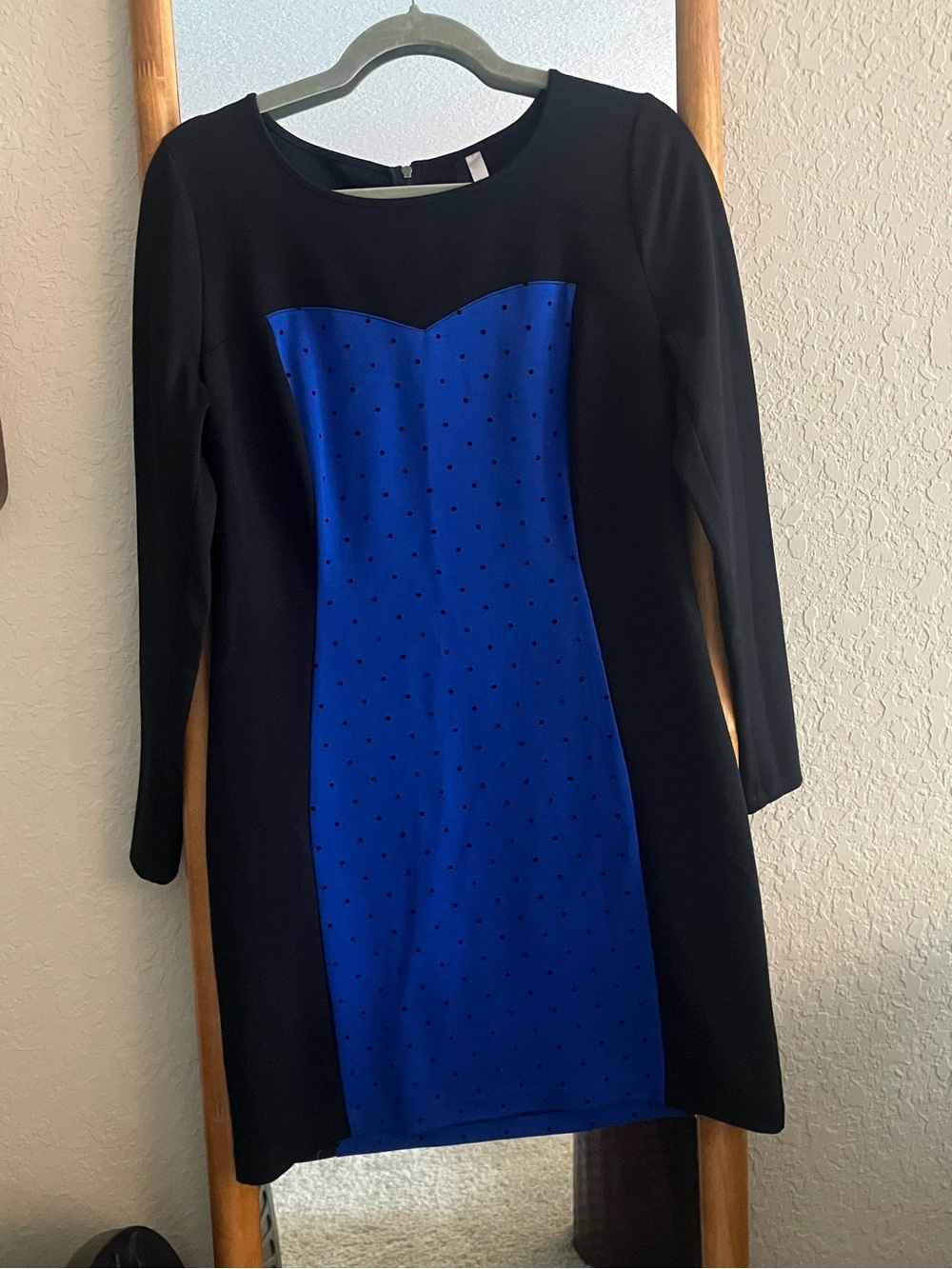 Kensie Black and Royal Blue Polka Dot Long Sleeve Sheath Dress